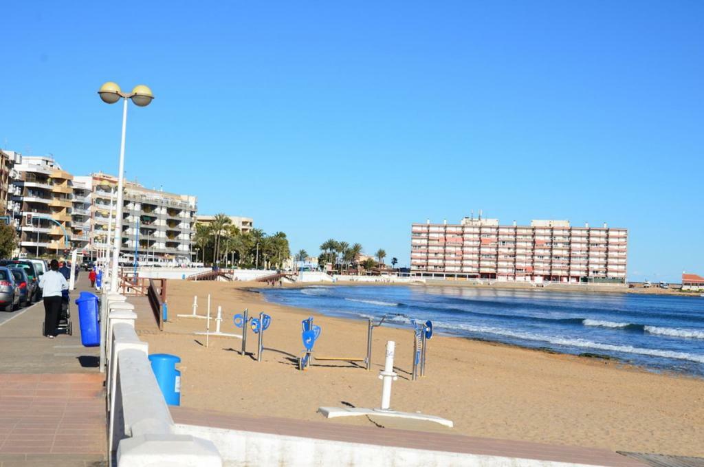 Apartamento Oslo Apartment Torrevieja Luaran gambar
