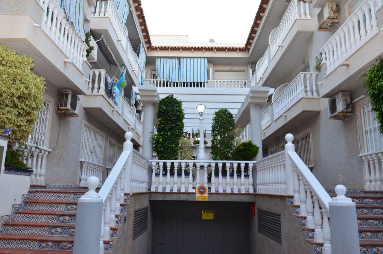 Apartamento Oslo Apartment Torrevieja Luaran gambar