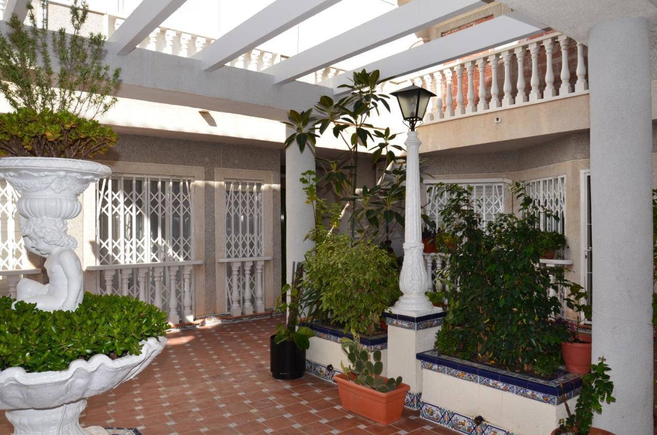 Apartamento Oslo Apartment Torrevieja Luaran gambar