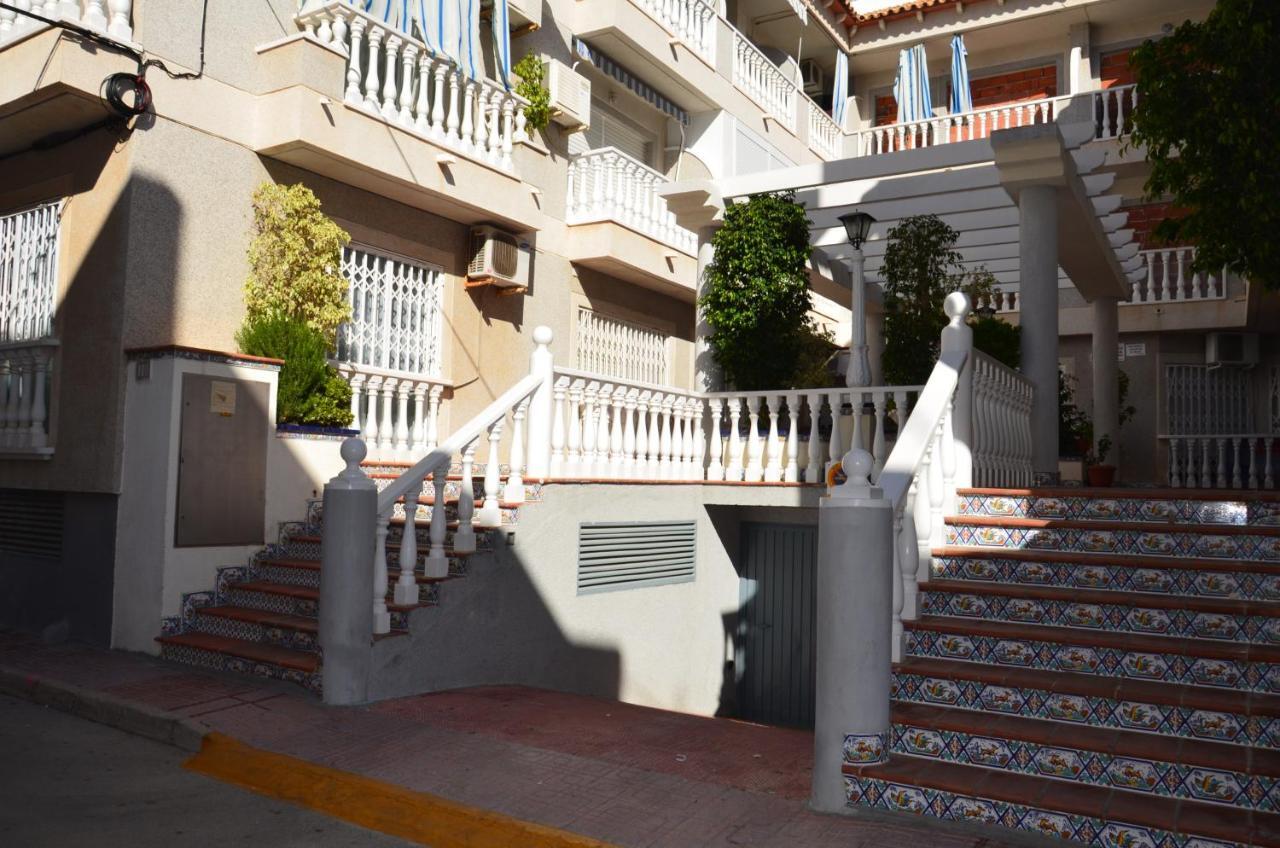 Apartamento Oslo Apartment Torrevieja Luaran gambar