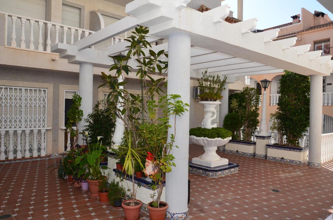 Apartamento Oslo Apartment Torrevieja Luaran gambar